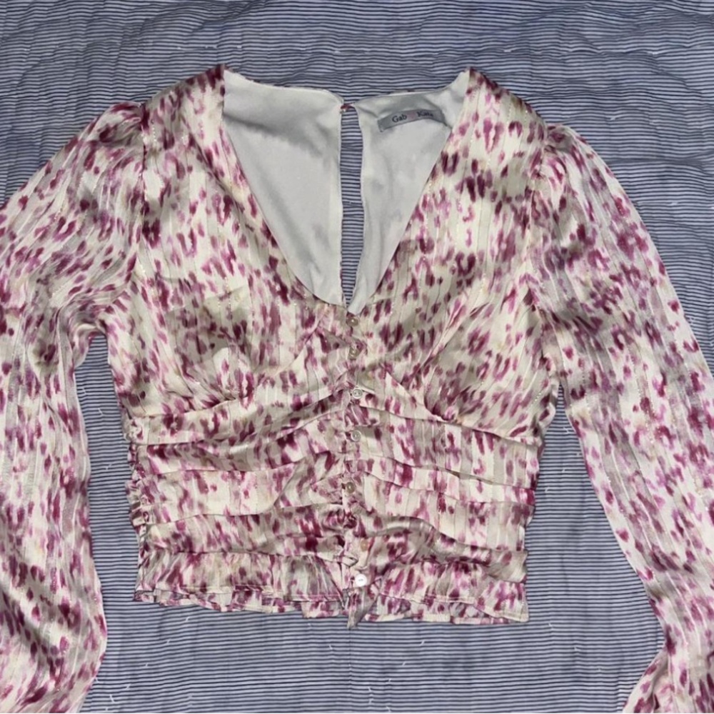 NWT - Mixology (Gab❤️Kate) Purple Puff Sleeve Ruched Blouse with metallic detail